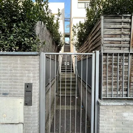 Modern And Bright Near Paris Appartement La Courneuve
